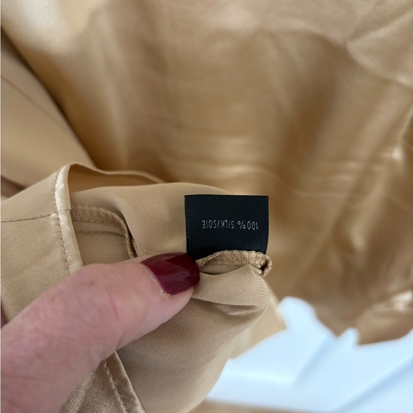 Lafayette 148 New York Gold Button Down Shirt size 8 100% silk $798 retail !!!!! - Picture 8 of 9